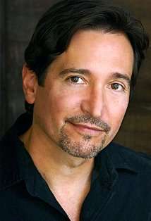 Актер Кевин МакНалли