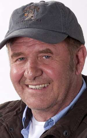 Актер Леон Шустер