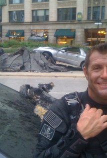 Актер Крис А. Робинсон