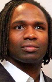 Актер Крис Бёрд