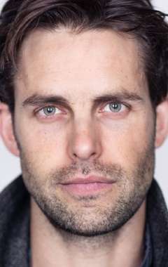 Актер Эйдан Уайток