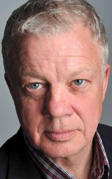 Актер Ким Уолл