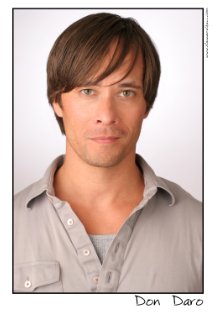 Актер Дон Даро