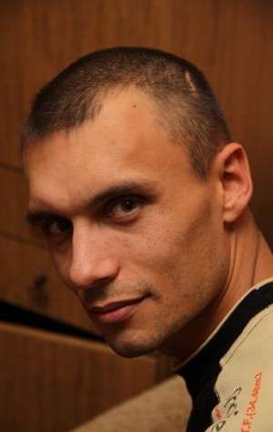 Актер Алексей Дозморов