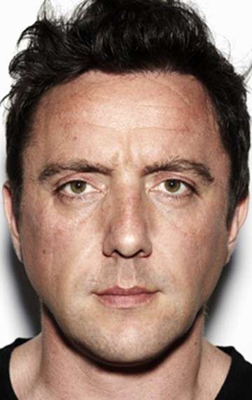 Актер Питер Серафинович