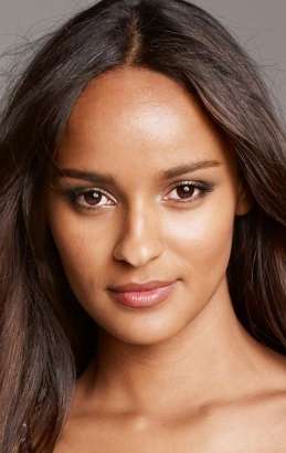 Актер Грейси Карвальо