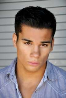 Актер Дрю Тэннер