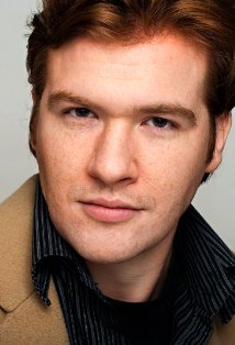 Актер Логан Беннетт