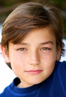 Актер Мэттью Броадли