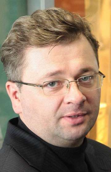 Актер Виталий Отинов