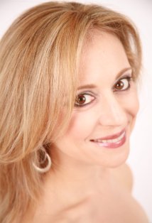 Актер Юлия Емелин