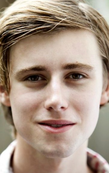 Актер Люк Уэбб