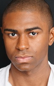 Актер Jor &eacute;l Quinn