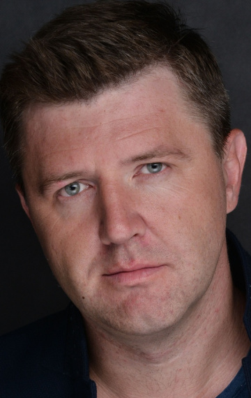 Актер Артем Орлов