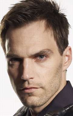 Актер Пол Попович