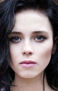 Актер Анна Кошмал