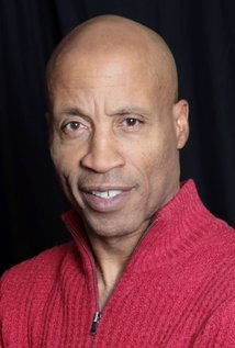 Актер Питер Лосон Джонс