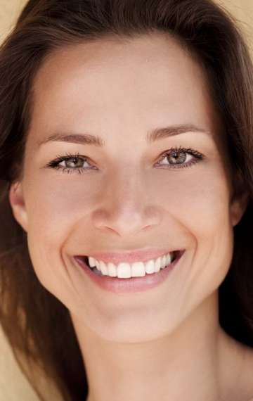 Актер Николет Барабас