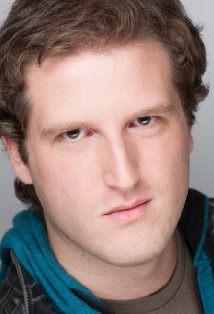 Актер Стив Хэммонд