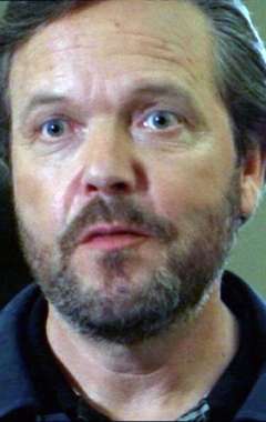 Актер Том МакБет