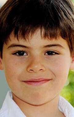 Актер Уайатт Дин Холл