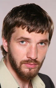 Актер Александр Рагулин