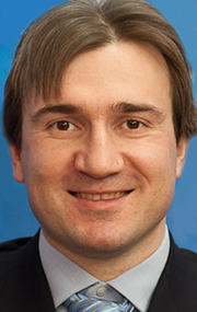 Актер Александр Харламов