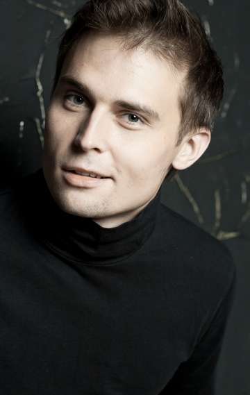 Актер Павел Афонькин