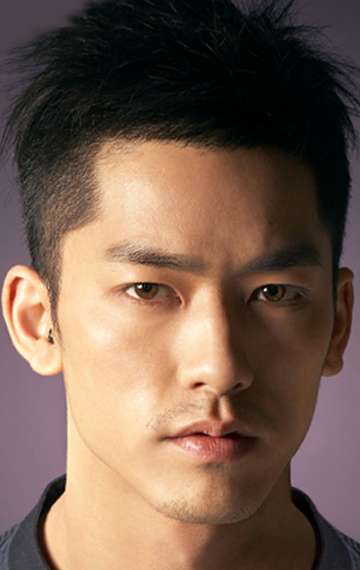 Актер Ли Ён&nbsp;У