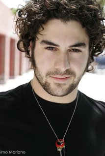 Актер Козимо Мариано