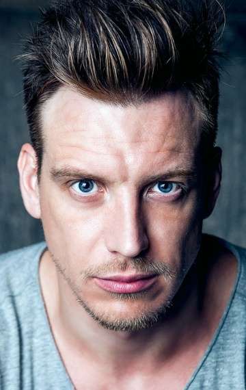 Актер Дмитрий Наумов