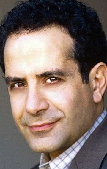 Актер Тони Шэлуб