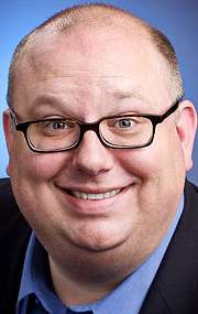 Актер Билл Чотт