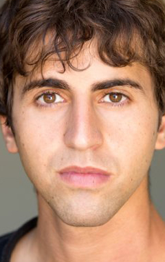 Актер Алон Дина