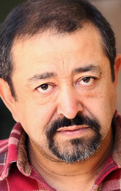 Актер Алехандро Патино