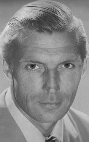 Актер Николай Олялин