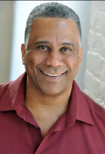 Актер Майкл Монтейру