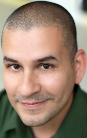 Актер Джон Л. Армихо