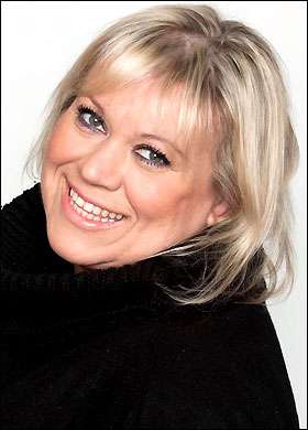 Актер Тина Мэлоун