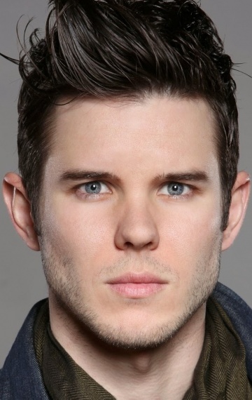 Актер Карсон Найсели