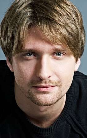 Актер Дмитрий Пчела