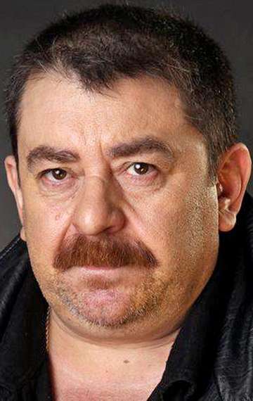 Актер Игорь Гузун