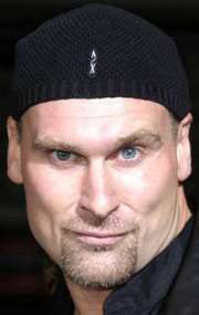 Актер Эндрю Бринярски