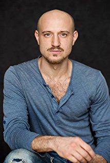 Актер Anton Koval