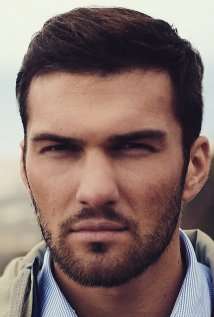 Актер Джеймс Тратас