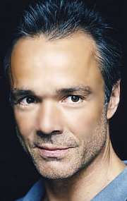 Актер Ханнес Енике