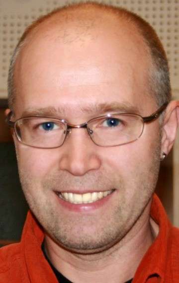 Актер Константин Бронзит