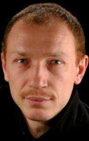 Актер Максим Коновалов