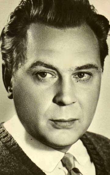 Актер Евгений Матвеев