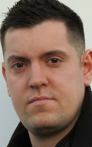 Актер Джо Брайант